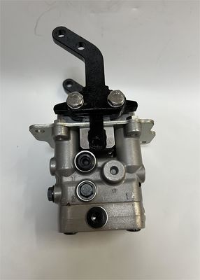 Soupape de commande de course de PC200-7 KOMATSU, soupape hydraulique de pédale de pied 702-16-01861