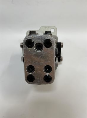 Soupape de commande de course de PC200-7 KOMATSU, soupape hydraulique de pédale de pied 702-16-01861